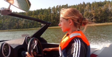 Najpotrzebniejsze akcesoria dla sterników motorowodnych