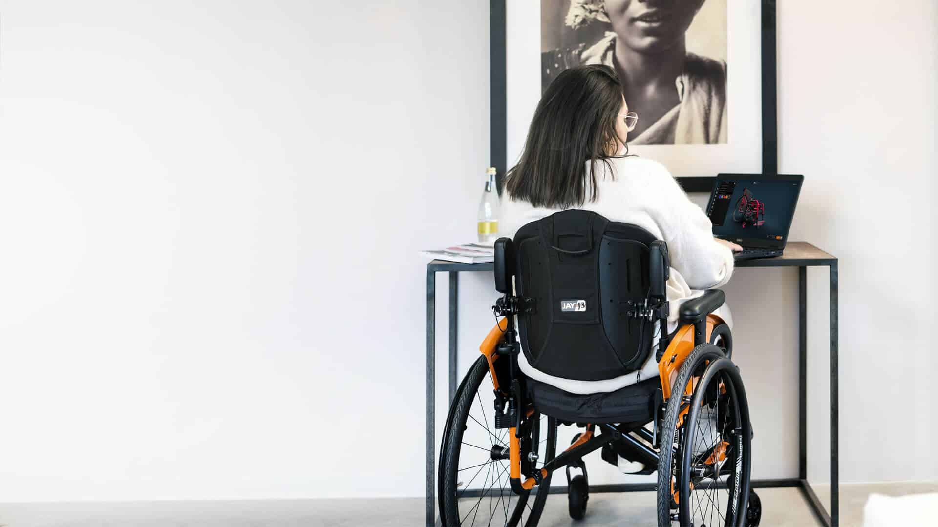 QUICKIE QS5 X – ultralekki składany wózek z technologią FreeFold
