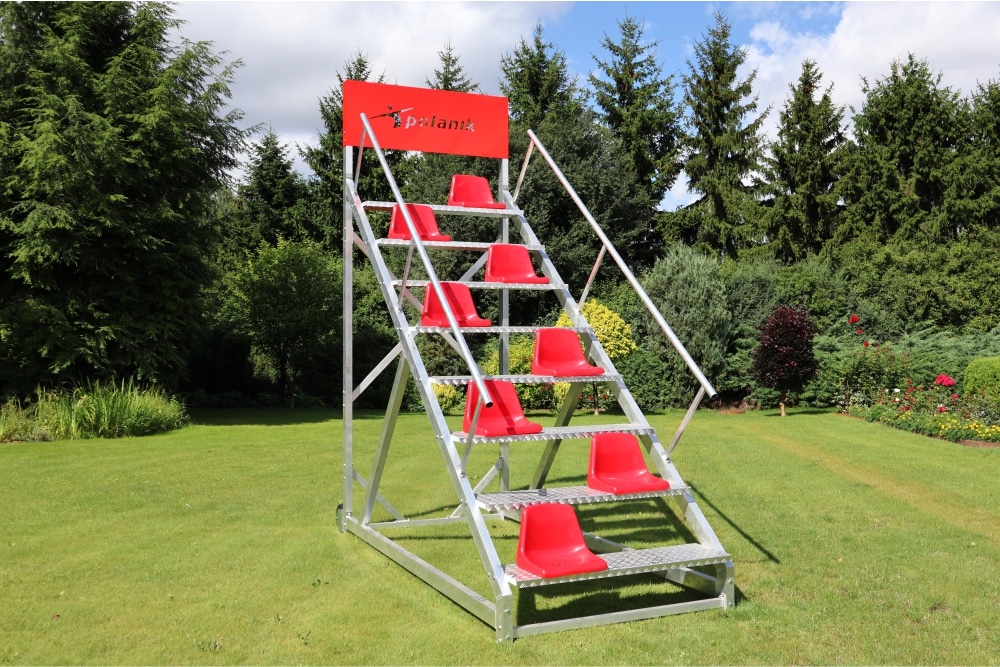 SCH23-8 (Schodki dla sędziów mierzących czas i celowniczych)