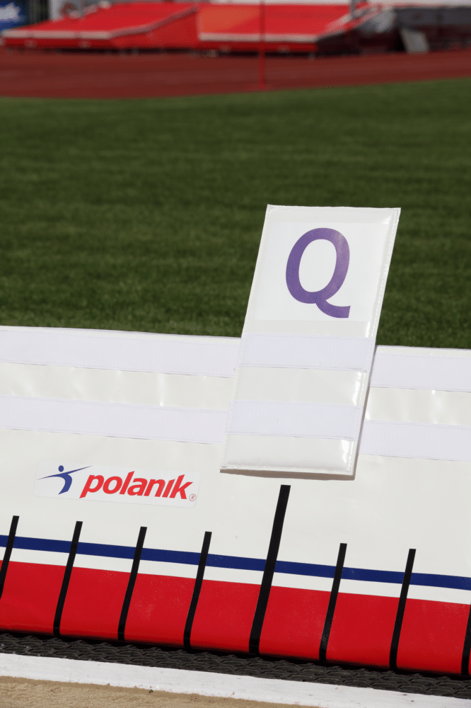 Q16-TRD (Tabliczka z literą Q z rzepem 40 x 20 )