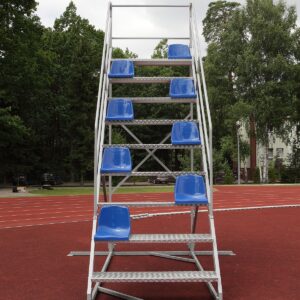 Sch-8 (schodki dla sędzów mierzących czas)