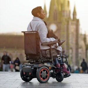Quickie q100 r wÓzek elektryczny z napĘdem na tylne koŁa