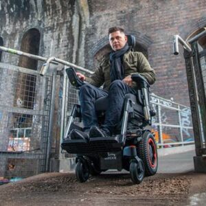 Quickie q300 m mini wÓzek elektryczny z napĘdem na Środkowe koŁa