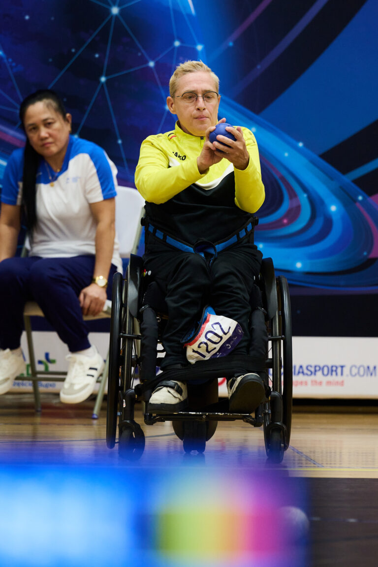 Asystent zawodnika BC3 przy rampie – Poznań 2026 World Boccia Challenger