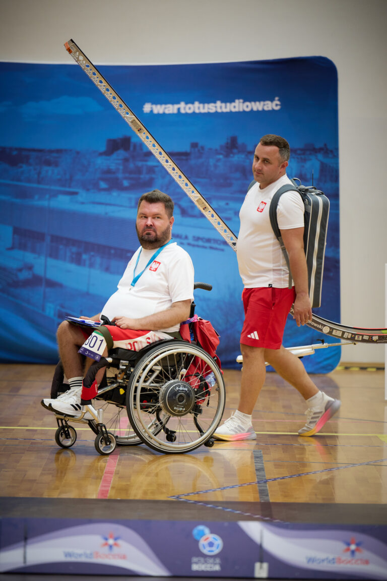 Asystent zawodnika BC3 przy rampie – Poznań 2026 World Boccia Challenger