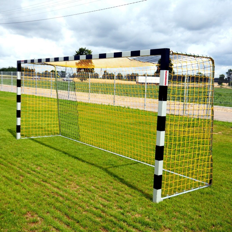 Bramka do piłki nożnej 5 x 2 m tulejowana