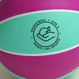 Dźwiękowa piłka do koszykówki rozmiar 3 Handi Life Sport na tle nieba
