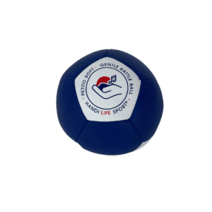 Niebiesko-biała miękka piłka dźwiękowa z grzechotką Petito Soft Handi Life Sport, 13 cm