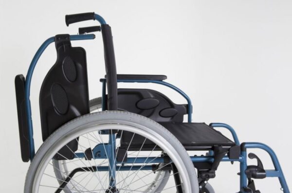 Invacare Action 1R – wózek inwalidzki ręczny – zdjęcie 4