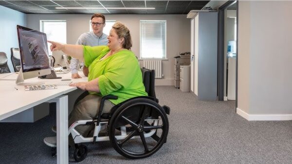 Invacare Action Ampla – wózek inwalidzki beriatryczny – zdjęcie 5