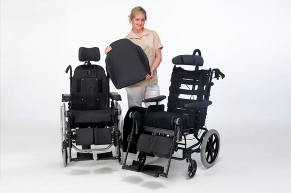 Invacare REA Azalea – wózek inwalidzki pasywny – zdjęcie 3