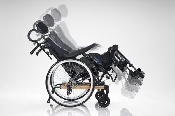 Invacare REA Clematis PRO – wózek inwalidzki pasywny – zdjęcie 4