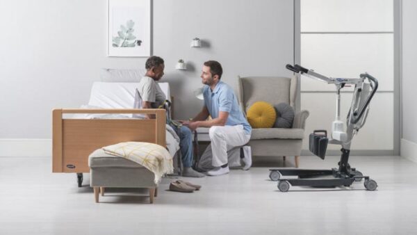 Invacare ISA – podnośnik pionizujący ułatwiający wstawanie – zdjęcie 5